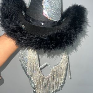 rinestone dripping bra n cowboy hat with fur